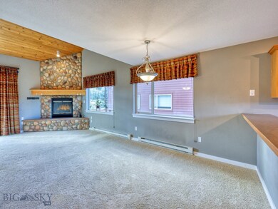 Living/dining area