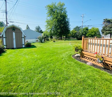 1431 Mark Twain Dr, Lansing, MI 48911 - photo 5