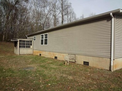 124 Destiny Ln, Fall Branch, TN 37656 - photo 2