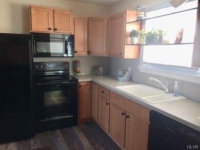 102 Porter St, Nazareth, PA 18064 - photo 7