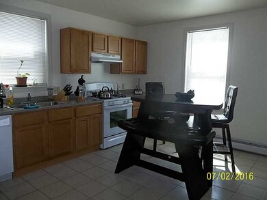 33 Mowry St, Central Falls, RI 02863 - photo 4