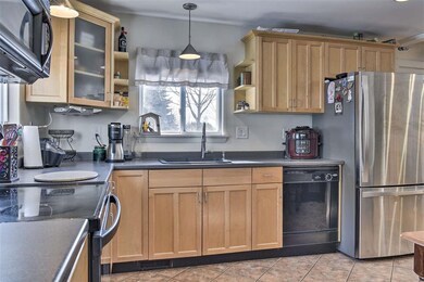 28 Bellevue St, Keene, NH 03431 - photo 3