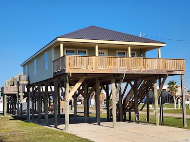 136 Collins Ln, Grand Isle, LA 70358 - photo 3