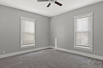 5-web-or-mls-232-n-main-st