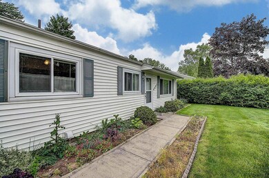 4381 Chandler Dr, Columbus, OH 43213 - photo 4