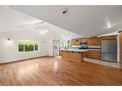 Kitchen/Family Room-Ceiling Fan