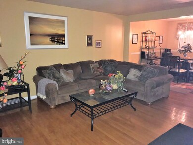 14111 Dub Dr, Laurel, MD 20708 - photo 3