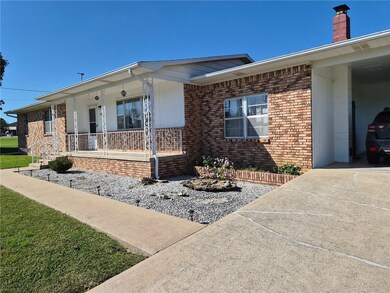 504 W 6th St, Green Forest, AR 72638 - photo 2