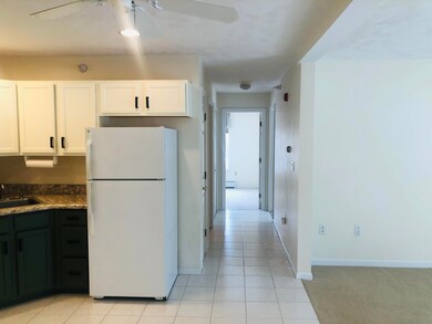 9 Stoneridge Ln unit 17, York, ME 03909 - photo 4