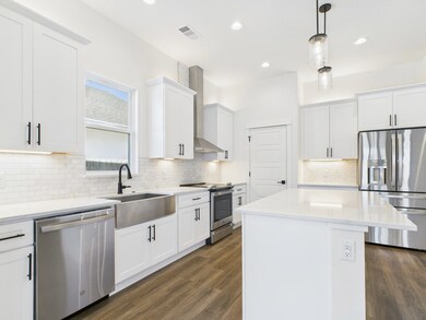 704 Cirrus Ln, Fredericksburg, TX 78624 - photo 5