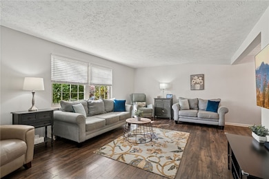 105 Redwood Cir, Latrobe, PA 15650 - photo 7