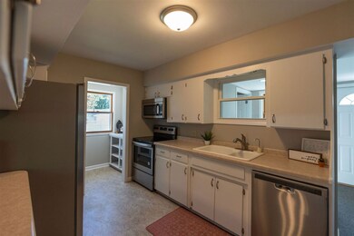 3205 Mcclain Dr, Cedar Falls, IA 50613 - photo 6