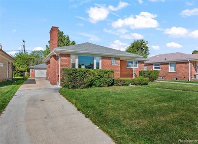 24821 Almond Ave, Eastpointe, MI 48021 - photo 2