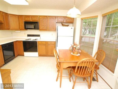 20528 Lowfield Dr, Germantown, MD 20874 - photo 2