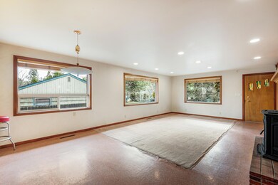 538 NE Irving Ave, Bend, OR 97701 - photo 4