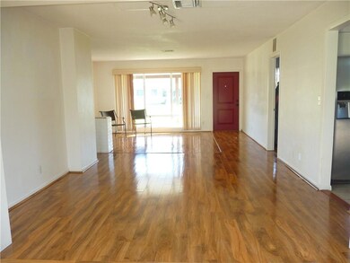 DINING/LIVING ROOM