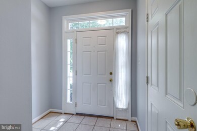 13067 Park Crescent Cir, Herndon, VA 20171 - photo 4