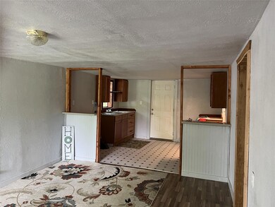 804 S 3rd St, Bonham, TX 75418 - photo 4