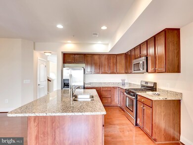 2312 Merseyside Dr unit 115, Woodbridge, VA 22191 - photo 7