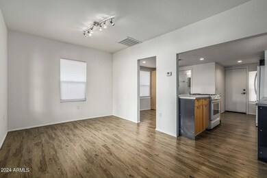 1030 E Polk St, Phoenix, AZ 85006 - photo 7