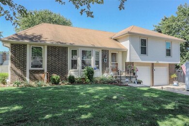 817 NW 15th St, Blue Springs, MO 64015 - photo 2