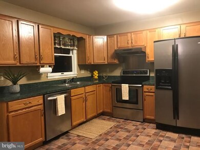 1872 Wood Duck Dr E, Chambersburg, PA 17202 - photo 7