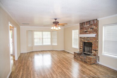 4012 S Narcissus Ave, Broken Arrow, OK 74011 - photo 4