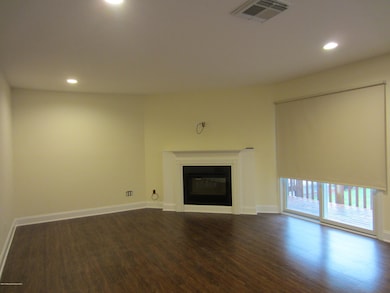 22 Lasatta Ave unit 2-A, Englishtown, NJ 07726 - photo 5