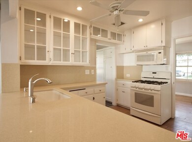 13941 Peach Grove St, Sherman Oaks, CA 91423 - photo 5