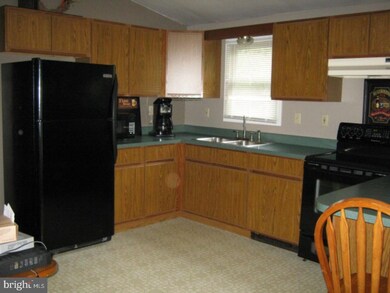 59 Ryan Ave, Tamaqua, PA 18252 - photo 2