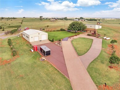 10549 N 2000 Rd, Elk City, OK 73644 - photo 2
