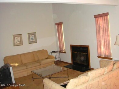 121 Meadow View Ct, Bushkill, PA 18324 - photo 7