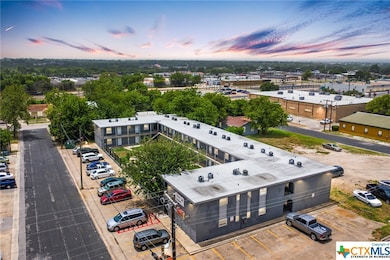 307 N 14th St unit 1-26, Killeen, TX 76541 - photo 2