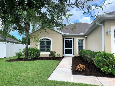 148 Briarcliff Cir, Sebastian, FL 32958 - photo 2