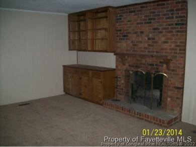 334 Colinwood Dr, Fayetteville, NC 28303 - photo 7