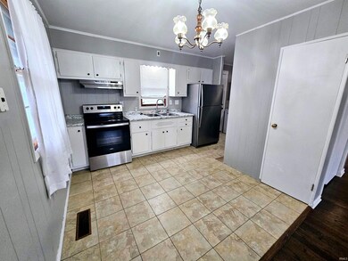1115 E 32nd St, Marion, IN 46953 - photo 3