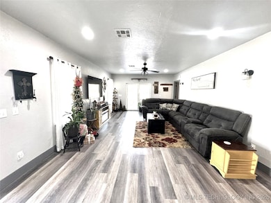 421298 E 1168 Rd, Eufaula, OK 74432 - photo 7