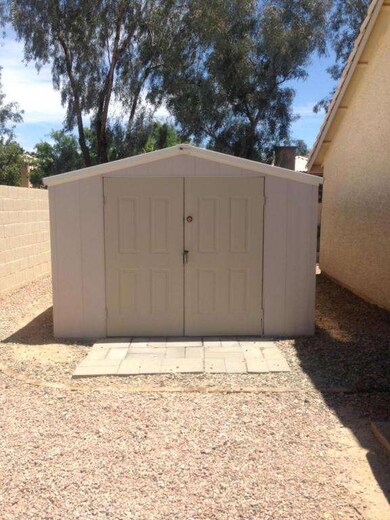 B shed