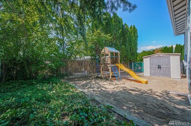 1810 8th St NE, East Wenatchee, WA 98802 - photo 6