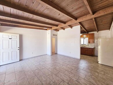 Living room & Dining area