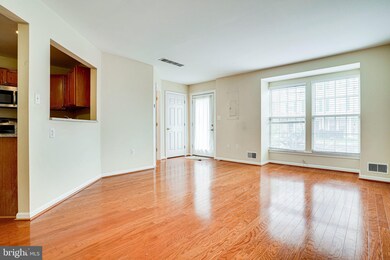 8310 Duck Hawk Way unit 6, Lorton, VA 22079 - photo 5