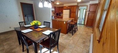 233 Strong St, Amherst, MA 01002 - photo 7