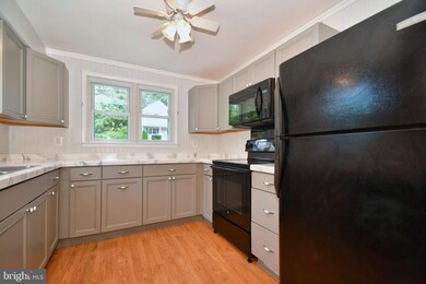 1827 Wildwood Ave, Parkville, MD 21234 - photo 5
