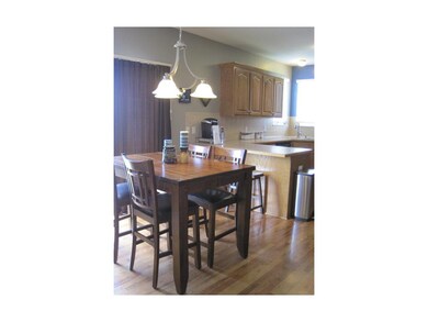 Kitchen Dining Area