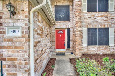 5010 Lockhart Dr, Pearland, TX 77584 - photo 2