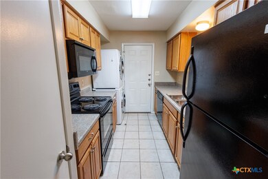 229 Craddock Ave unit B, San Marcos, TX 78666 - photo 6