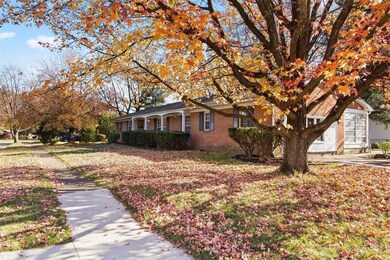 2081 Maplewood