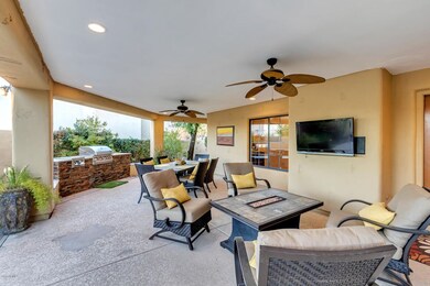 Covered Patio with BBQue