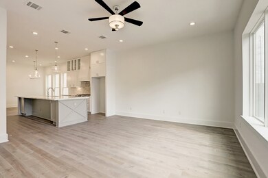 4210 Schuler St unit B, Houston, TX 77007 - photo 3