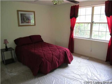 8810 Old Ironsides Dr, Louisville, KY 40228 - photo 7